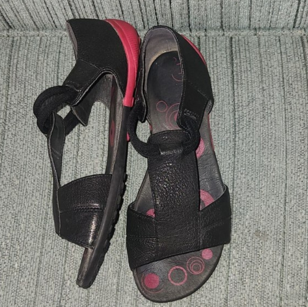 Women’s Black and Pink Comfort Sandals